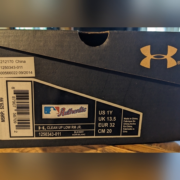 Baseball Cleats - Picture 4 of 7